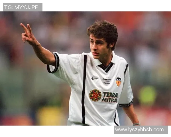 足球巨星闪耀赛场引领风潮新一代球王崛起展现无可匹敌的魅力与实力